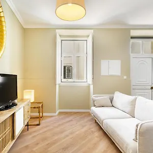 Whome Urban Comfort: 1-br Near Airport & Train Station Apartamento