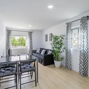 House Black & White Apartamento